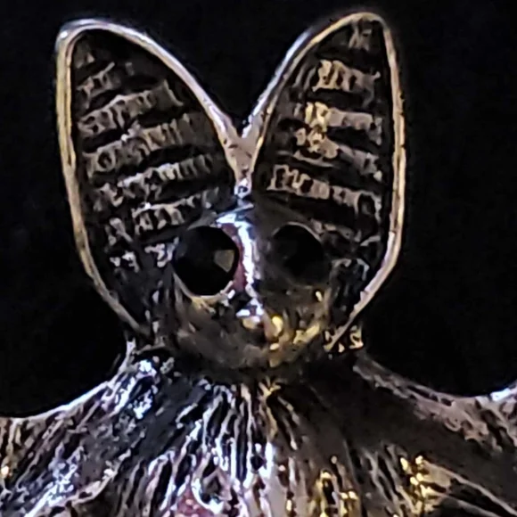 NWT Natural Rainbow Abalone Shell Silver Vampire Bat Necklace Pendant or Brooch - Picture 7 of 7